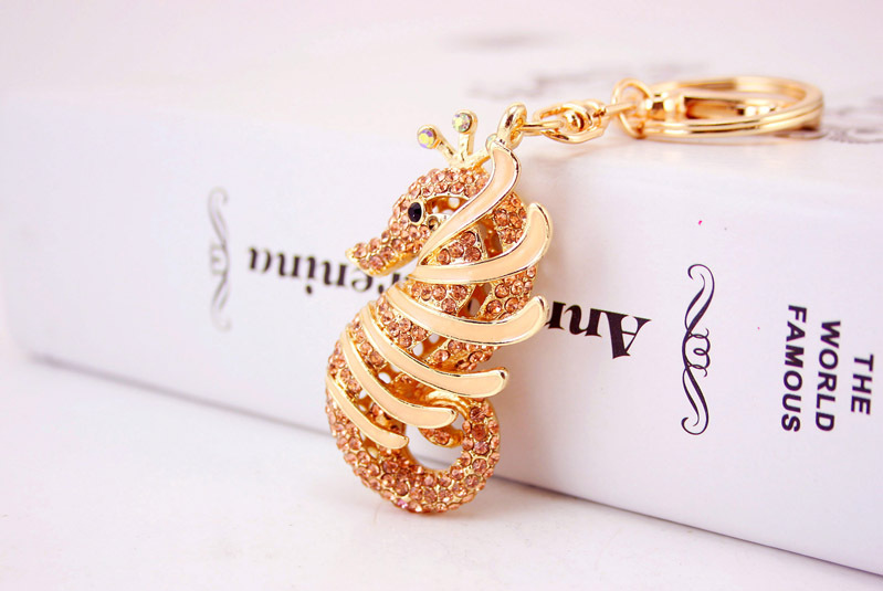 40g Weight Alloy, Metal Material Animal Pattern Unisex Gender Pink, Purple, Blue, Peach Color Marine Animal Creative Diamond Seahorse Car Keychain Metal Pendant 6