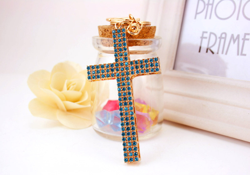 34g Weight Alloy, Metal Material Heart Pattern Men'S Gender White, Pink, Purple, Blue Color Christian Gift Cute Korean Car Pendant Full Diamond Cross Keychain 12