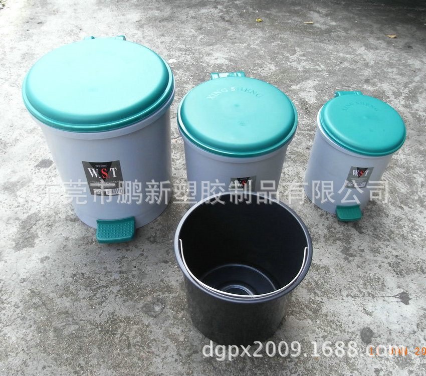 生产厂家直销圆形脚踩塑料垃圾桶室内大中小号带内胆塑胶垃圾桶