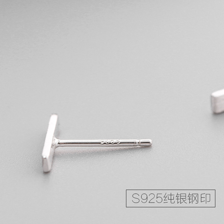 Minimalist Back-Hanging Earrings 4