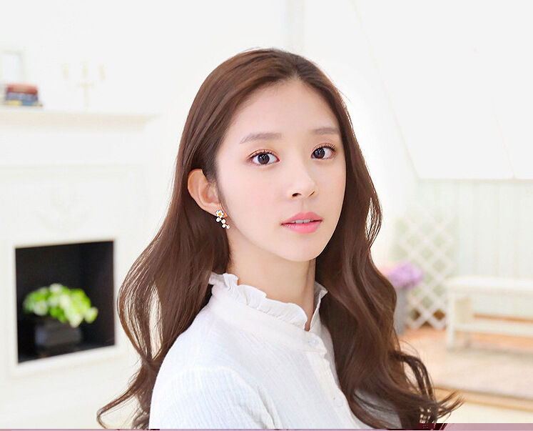 Leaf Inspired Gold Earrings