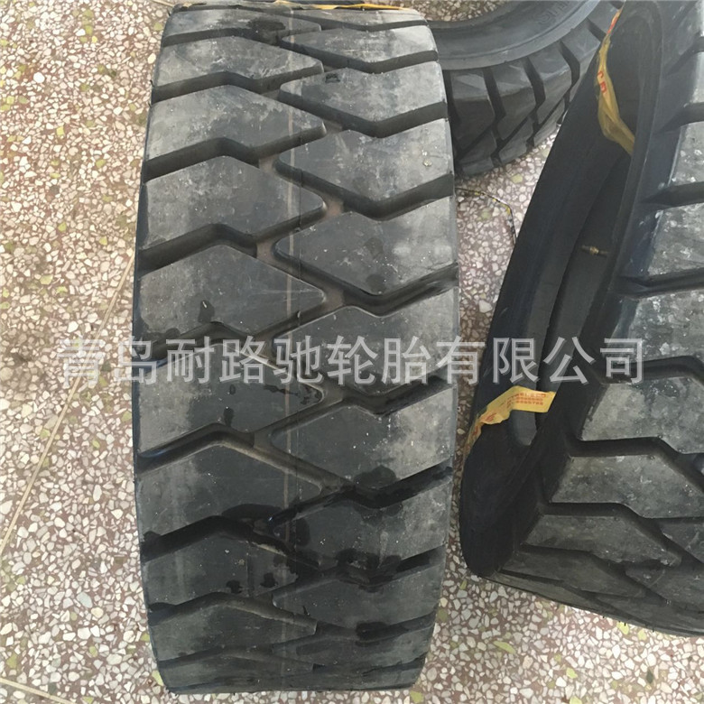 叉车轮胎825/28*9-15  700-12 650-10实心轮胎