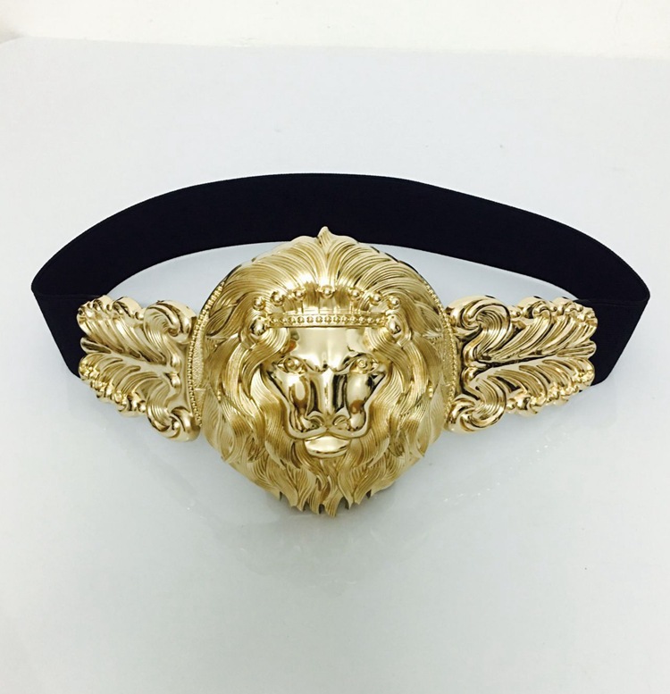 fashionable golden buckle