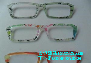 MTQ1NjE4NzMyNTM3MC0zMjQ3MTc5OT