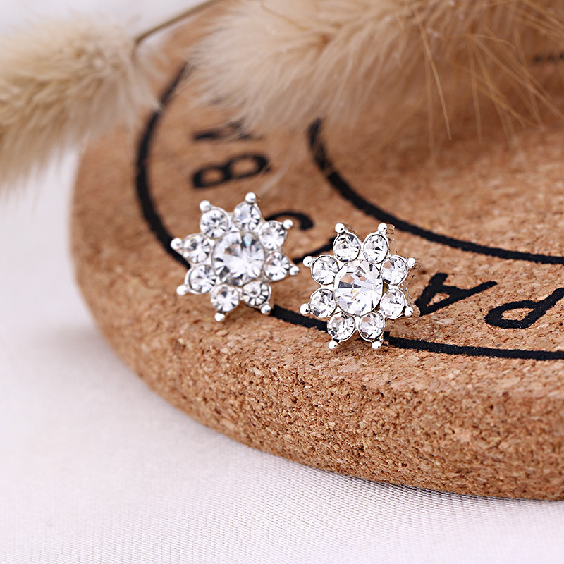 Versin coreana de aretes INS nuevos aretes de diamantes de perlas pequeos aretes de joyera NHQIY479304picture20