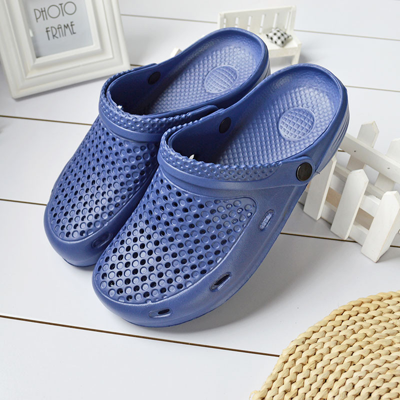Mixed batch Crocs EVA Breathable and lightweight Heel Garden shoes lovers non-slip Home Beach shoes men and women
