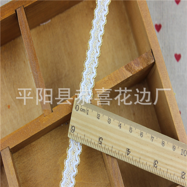 白色金线花边