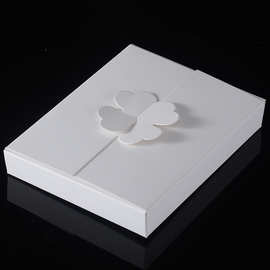 牛皮纸刀叉盘礼品盒四叶草盒子小白盒白卡烘焙包装蛋糕纸盒