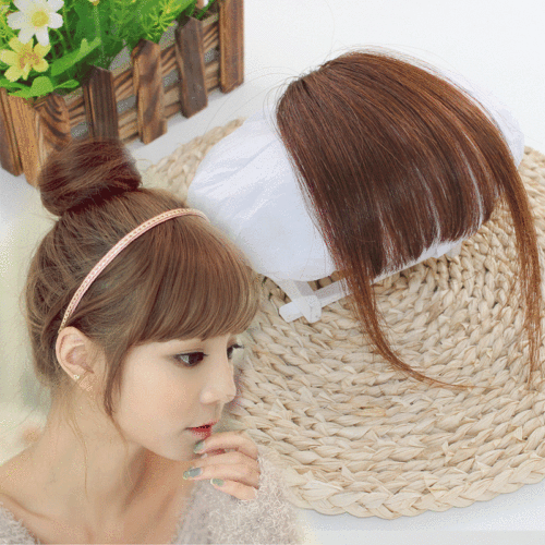 Wig with sideburns and bangs, medium thick style, natural bangs