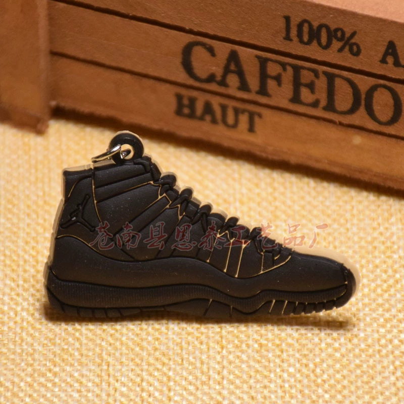 Брелок (Air Jordan) миниатюрная кроссовка Jordan 11, мягкий PVC, 6×3.5 см, легкая коллекционная вещь