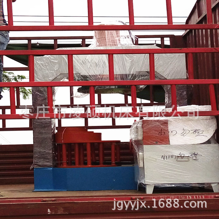 叉车实心轮胎压胎机