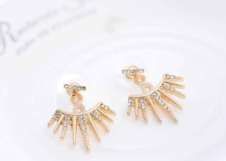 Labret stud lip piercing jewelry styling detail