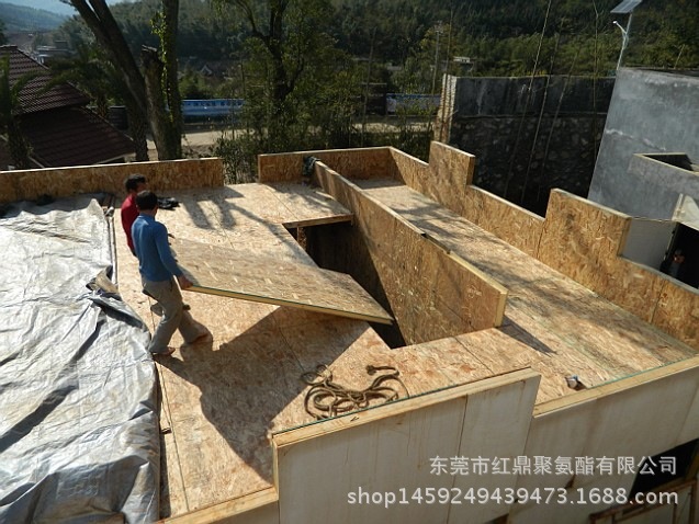 010东莞厂家聚氨酯绿色结构保温房屋建筑板材AB组合料发泡PU黑白