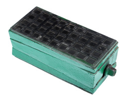 专业各种高中档模具压板，螺丝螺母