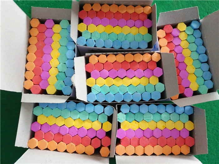 Пять-цвет Цвет обучения пыли мел в Хуэй бренд Классная доска живопись преподавательского состава обычной низкой пыли мел 48