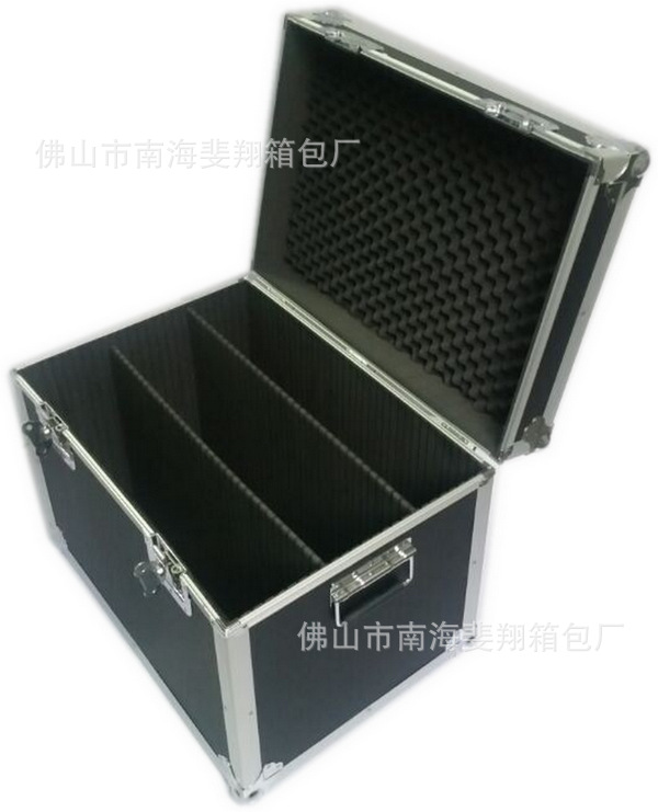 供应各类大中小型铝箱 铝制包装箱 LED展示箱 仪器道具箱定制