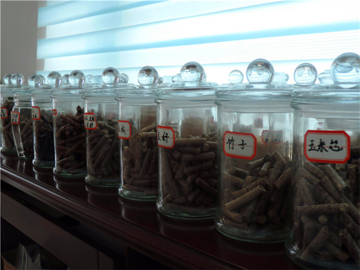 2922051621_2066696623