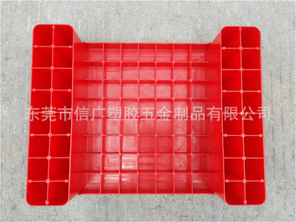 全国供应红黄蓝色瓷砖胶塑料托盘 全新聚乙烯原料小卡板川字二字