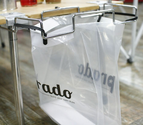 2240352438_1174362386