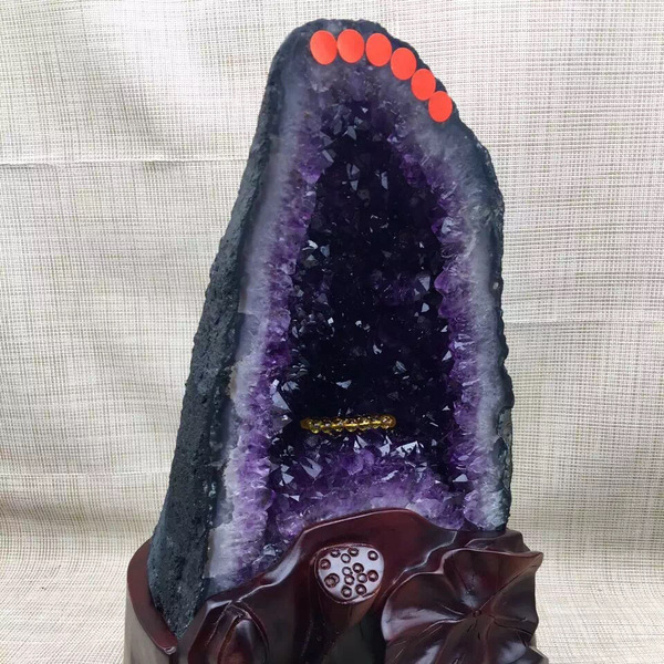 organic high quality natural ore with amethyst