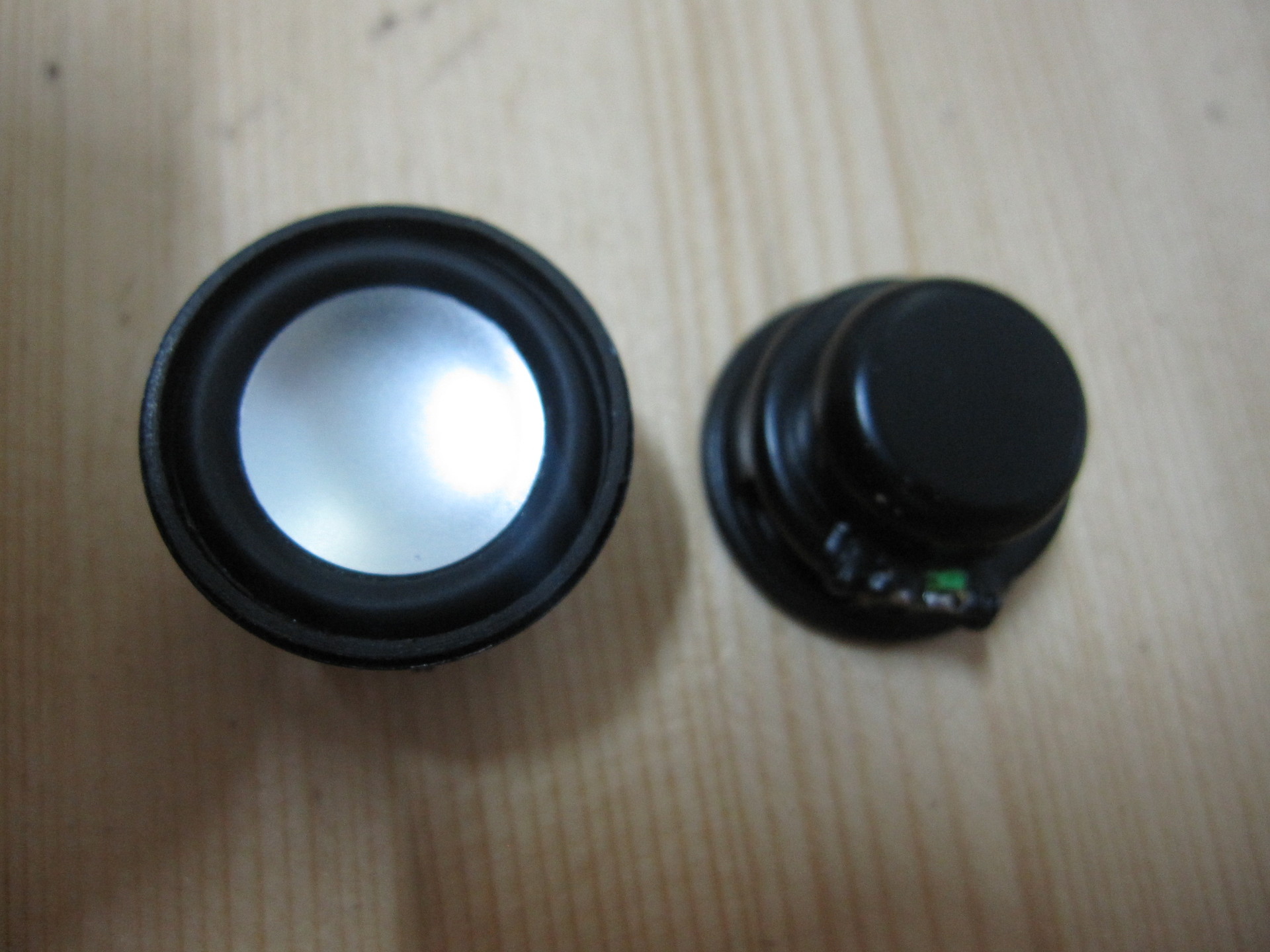 27mm圆形高度17mm烤黑锅底4欧姆4W加pc板双磁内磁高保真喇叭