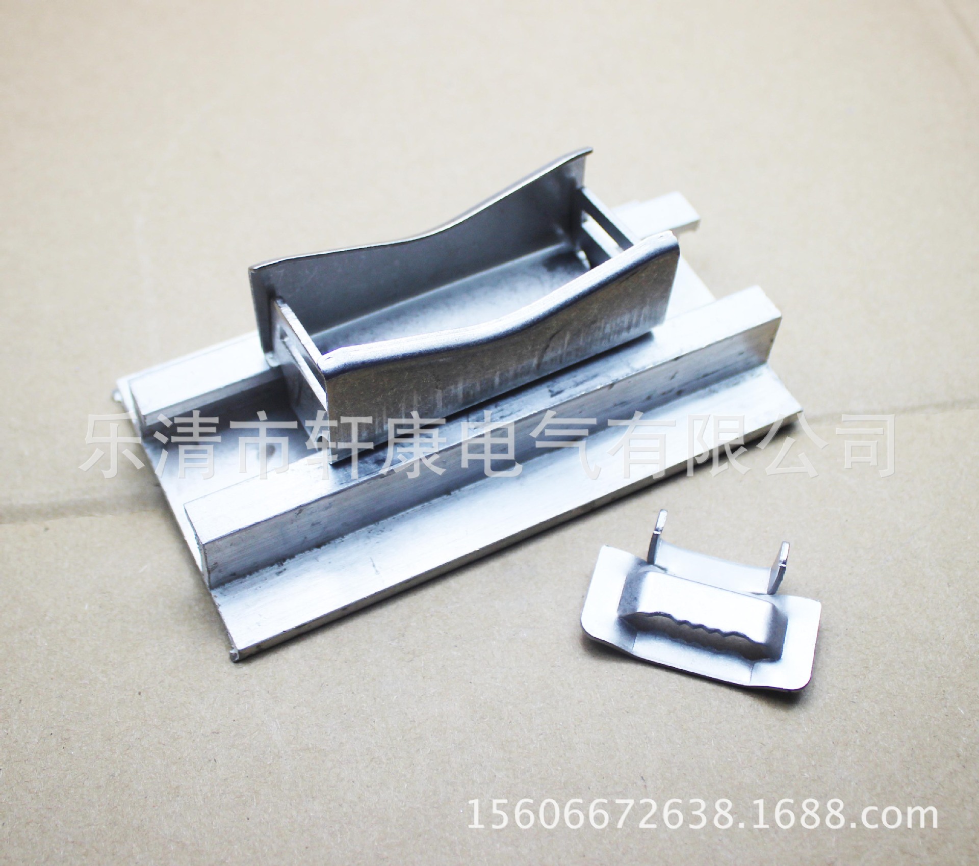 不锈钢全能夹  交通标志牌