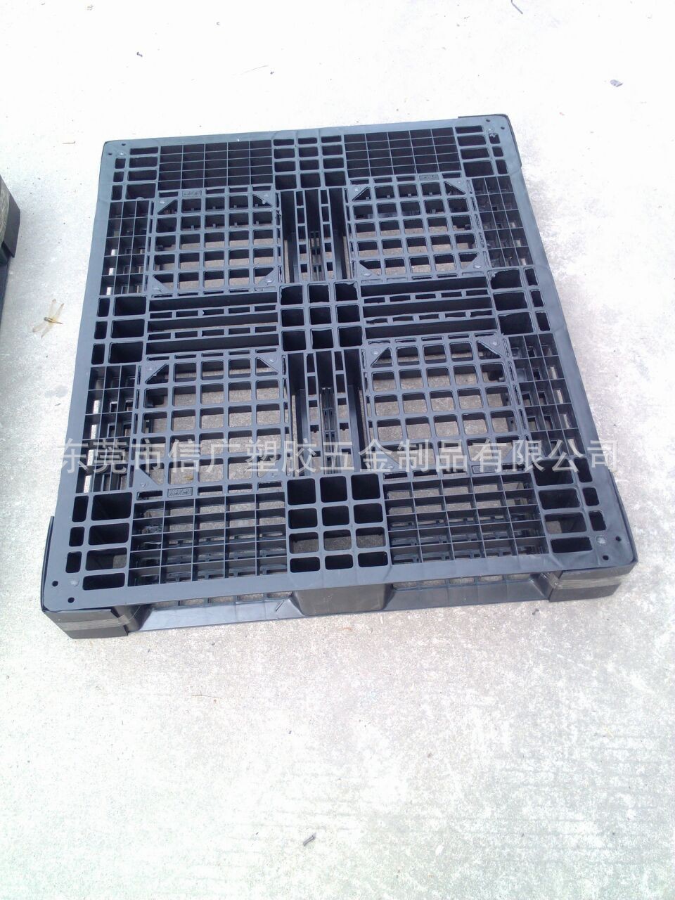 直销聚乙烯卡板 PE塑胶托盘1200*1100*150田字网格垫板 导电栈板