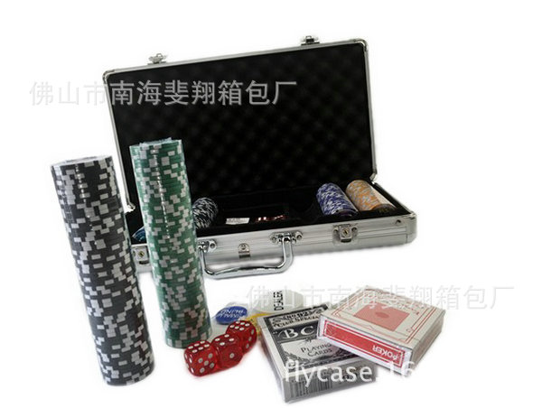 厂家定做银色线条纹圆角铝箱 各种码筹码箱 筹码套装箱