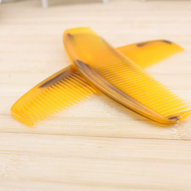 Утолщенная жесткая расческа из говяжьих сухожилий независимая упаковка Бытовая расческа из рога два юаня магазин оптовый универмаг расческа для волос оптом