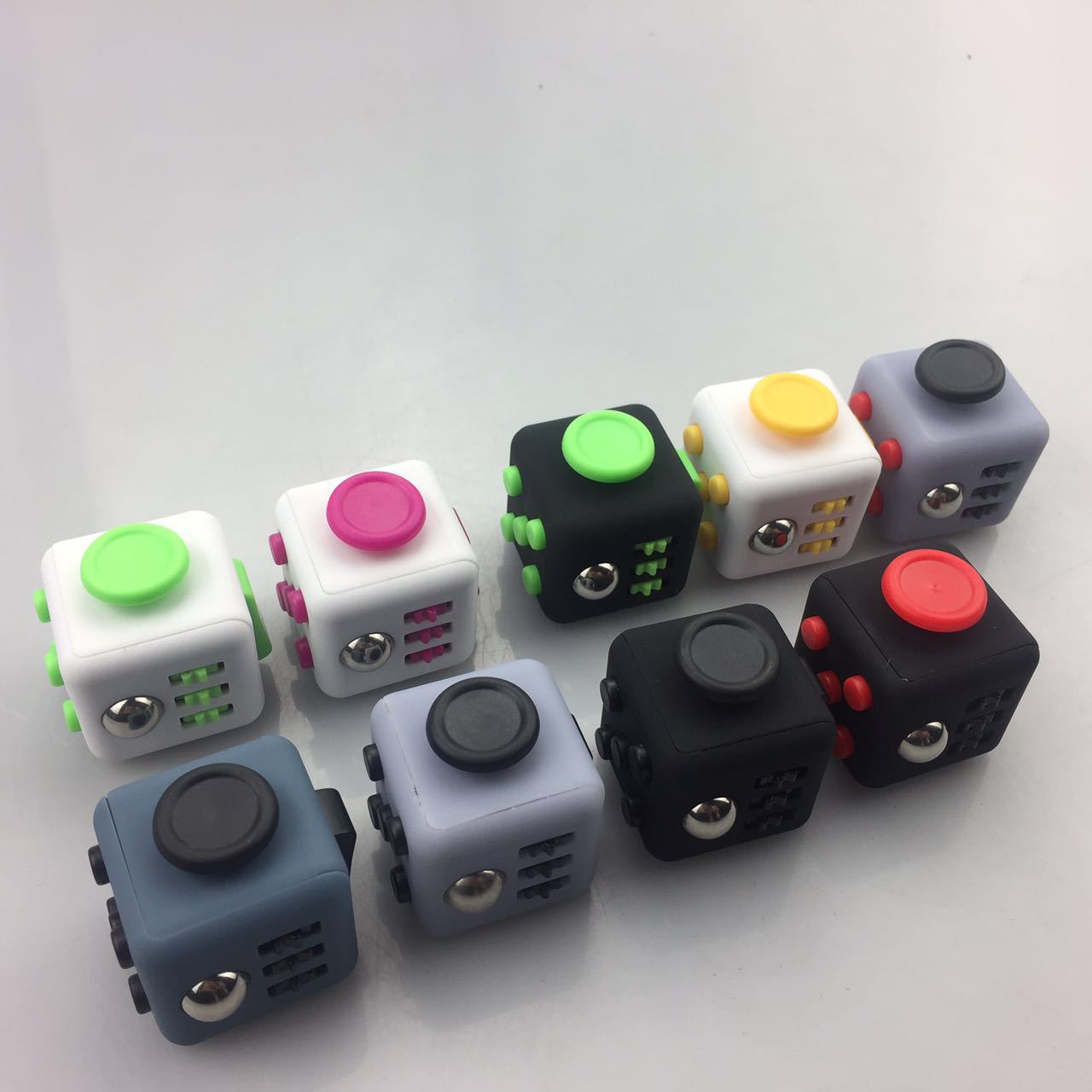 美国Fidget cube 减压魔方抗压力烦躁骰子可diy益智创意玩具礼品