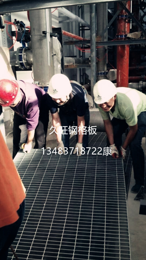 AB2269E8CE5F8A39EDF51D76E0CD4B