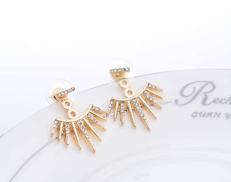 Labret piercing jewelry detail image