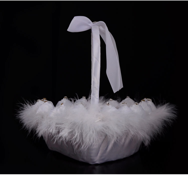 Wholesale of Western-style wedding supplies, creative flower bud heart-shaped flower baskets, ostrich fur flower boys scattering flowers, flower baskets and hand-held baskets detail image 16