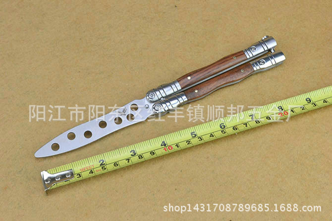 大上海蝴蝶刀 工具甩刀 不开刃训练蝴蝶练习刀工具 厂家供应