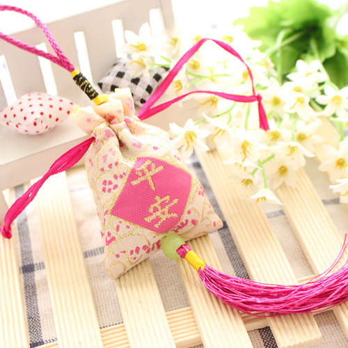 Peaceful blessing bag, sachet, aromatherapy wood and stone embroidery wholesale manufacturer, aromatherapy wood, stone, scented grass sachet, wholesale accessories