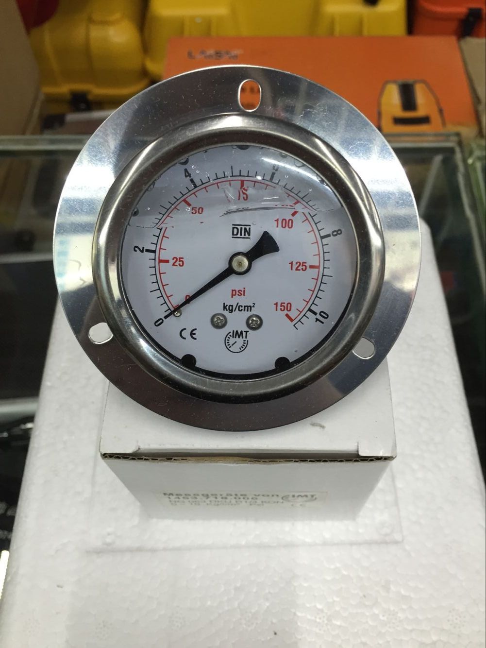 IMT耐震压力表DIN YN60ZT 10KG  150PSI  螺纹1/4 轴向带边