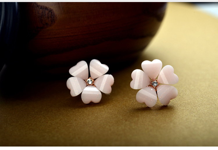 Korean Version Of Simple Temperament Trinkets Sweet Temperament Girls Earrings display picture 1