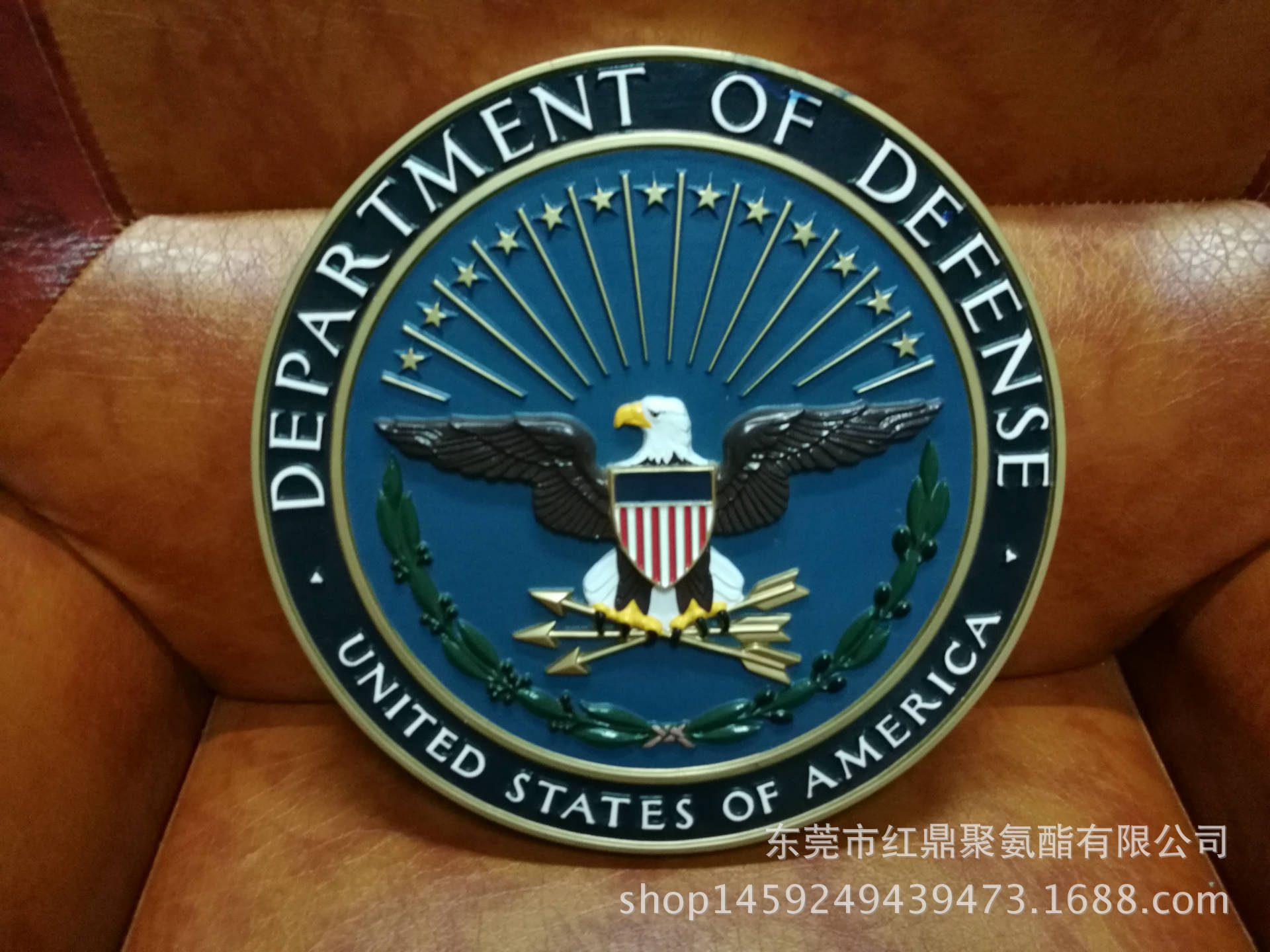 023东莞厂家聚氨酯家具装饰件AB组合料半硬泡PU黑白料