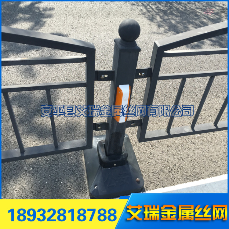 批发道路隔离护栏/市政护栏 高速公路波形护栏网