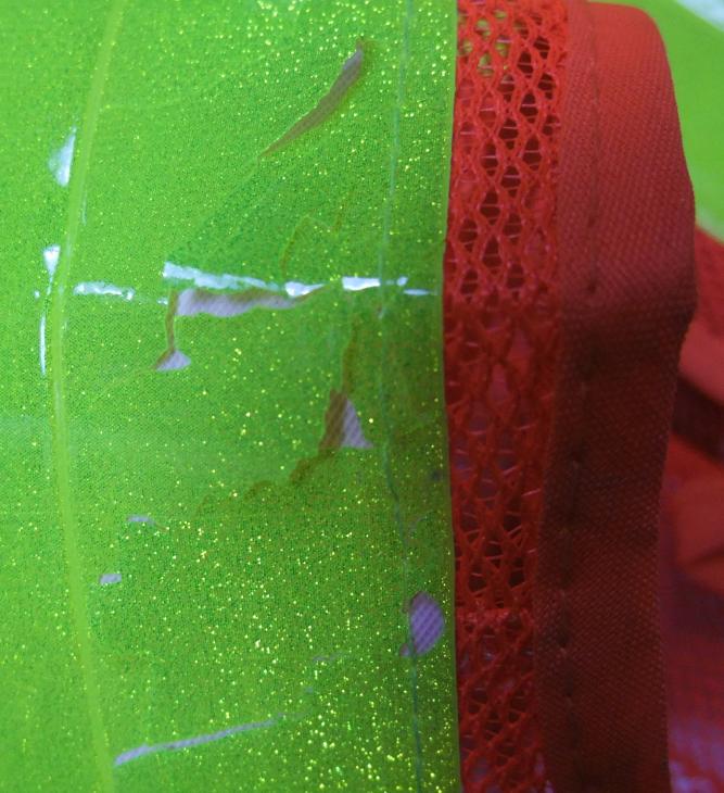 背心反光面料裂开3