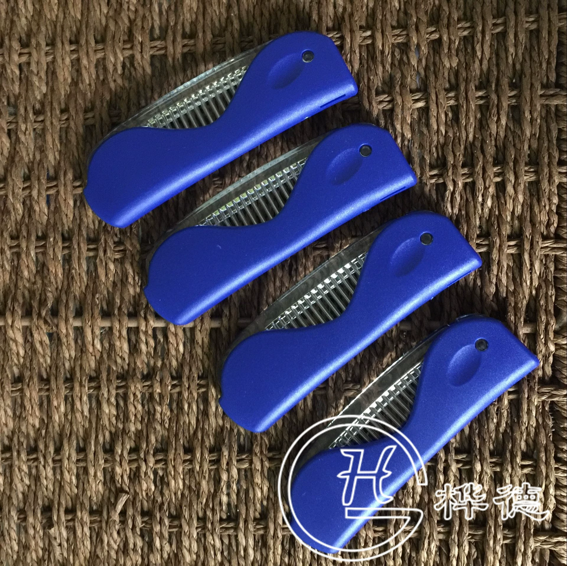 Отель Bed & Breakfast Одноразовая расческа для гостей гостиничные принадлежности пластиковая расческа дорожная Портативная Складная расческа Оптовая Продажа с фабрики