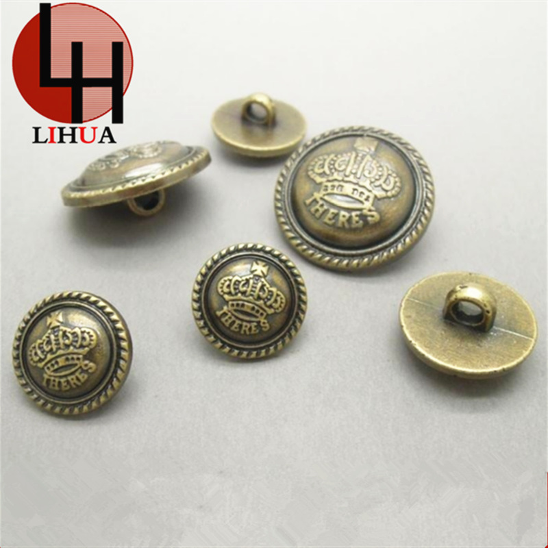 批发塑料高脚钮扣大衣风衣扣子英伦复古风皇冠手缝纽扣服装辅料