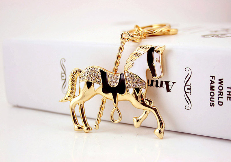 41g Weight Alloy, Metal Material Animal Pattern Unisex Gender Red, Black&White Color Creative Cute Cartoon Carousel Car Keychain 2