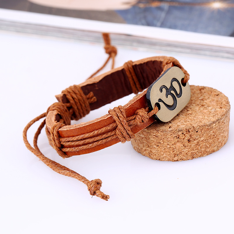 Vintage Woven Leather Bracelet Alloy Cowhide Bracelet Wholesale display picture 2