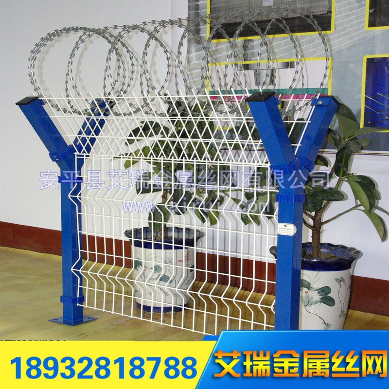 刀片刺绳 监狱护栏网 防攀爬滚笼刀刺网
