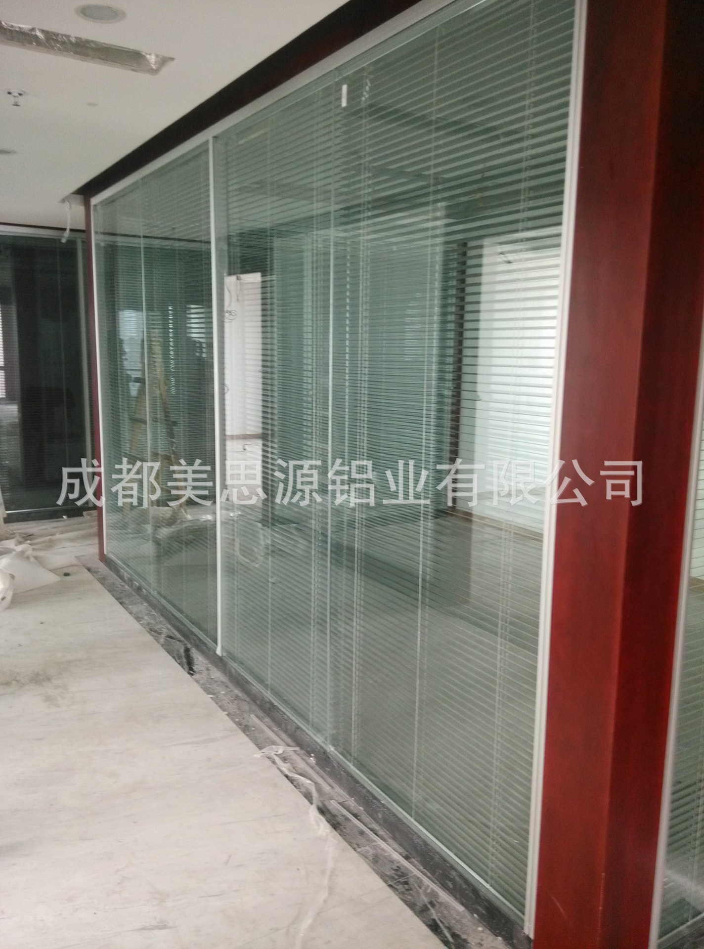 EDB98F0269760FD95C8B1F9FCBC87B