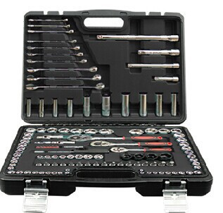 厂家直销吹塑盒。120件套汽修机修组套塑料工具盒、吹塑工具箱