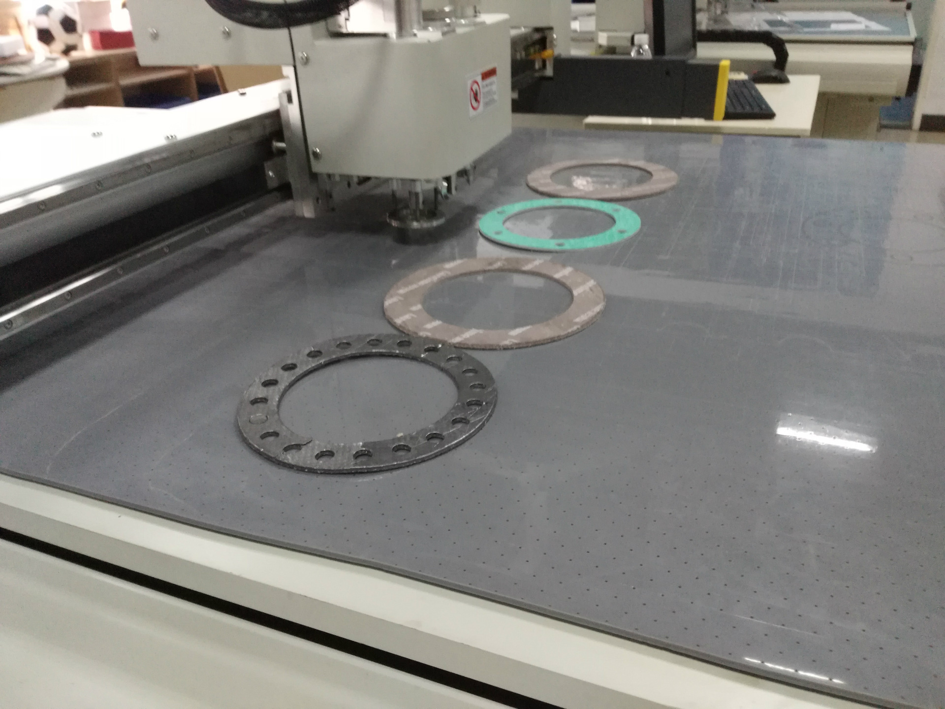 pp中空板切割机