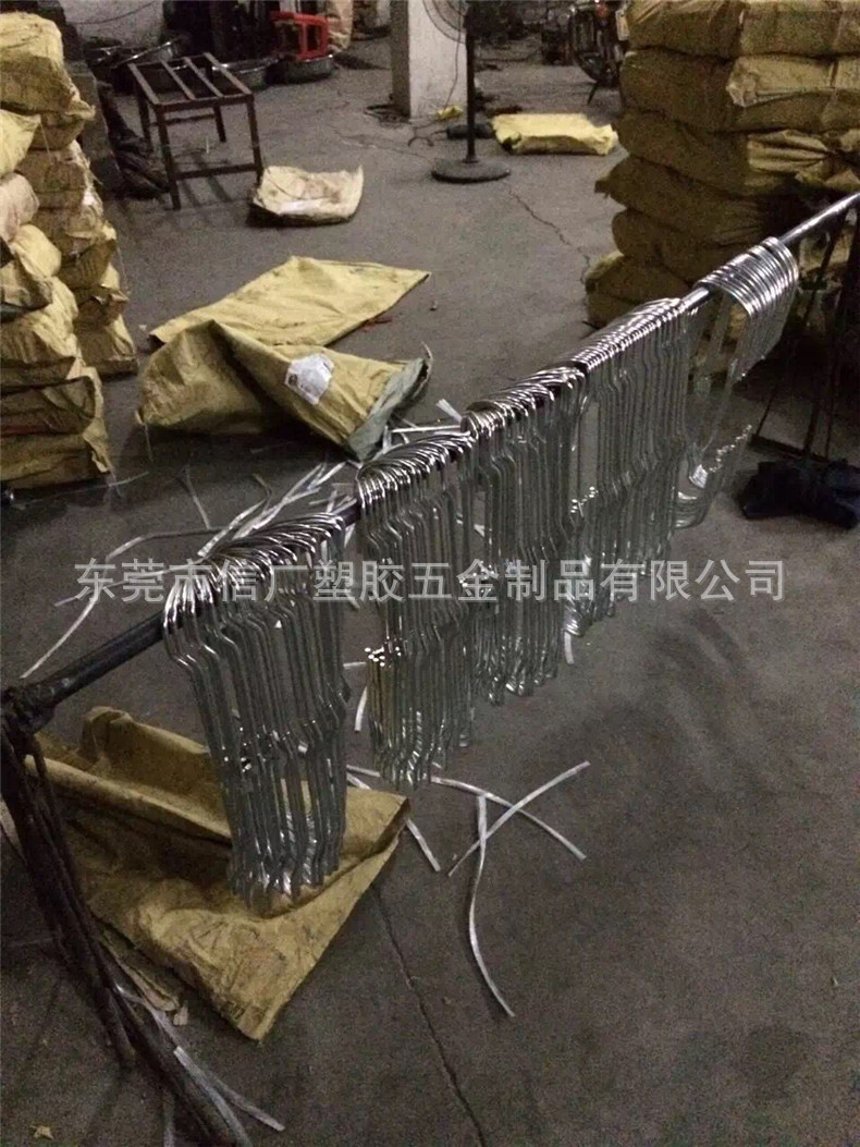 工厂定做 蔬菜水果采摘塑胶框铁框耳 五金服装周转萝电镀铁把手