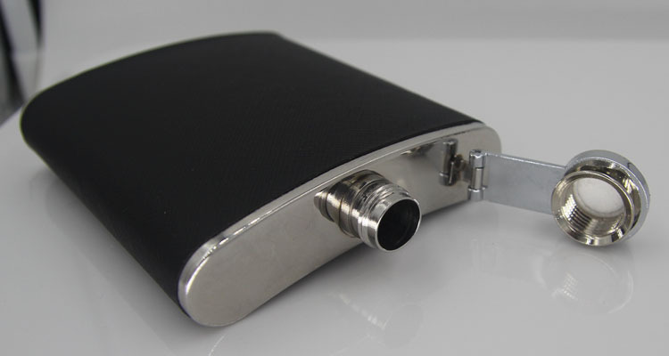 经典贴斜纹黑皮